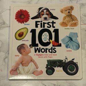 First 100 Words Board Book - Multicolor